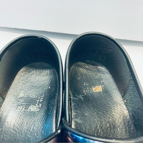 Dansko Professional Clogs Sz 39 Multi Color Abstract Patent Leather Nursing Shoe - Picture 7 of 7